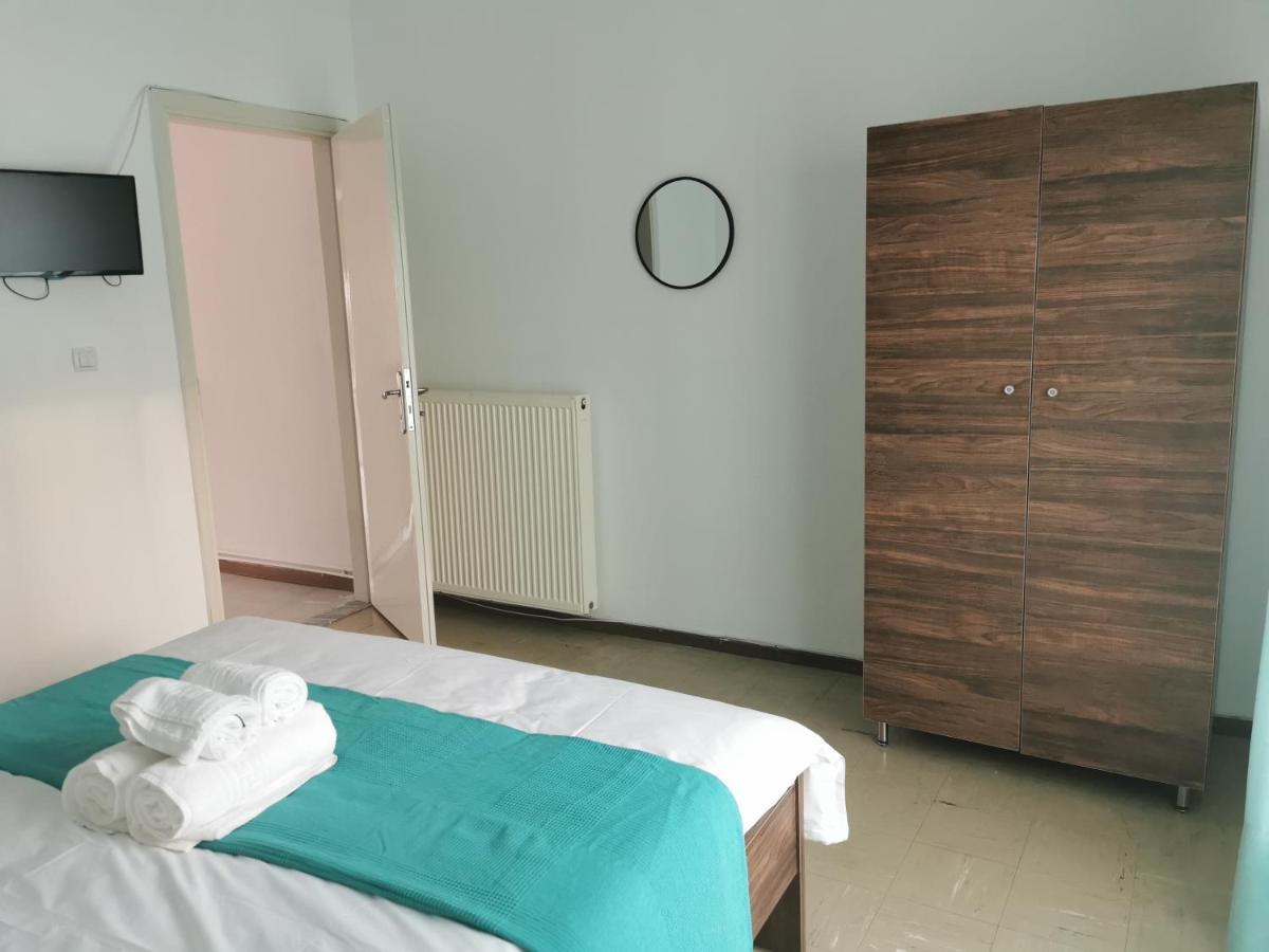 La Familia Apartments Olympiakí Aktí Extérieur photo