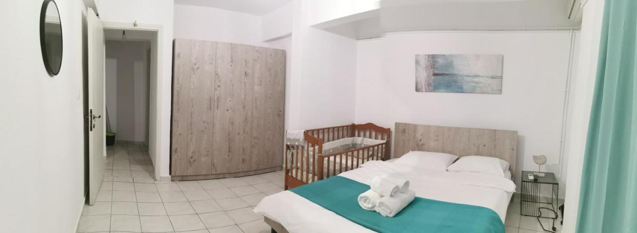 La Familia Apartments Olympiakí Aktí Extérieur photo